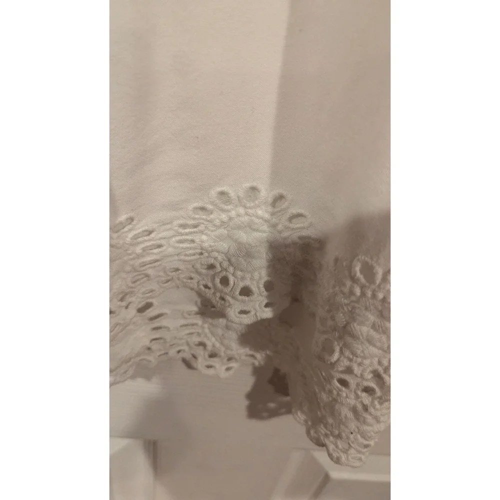 Old Navy Peasant Blouse XXL White Eyelet Lace Hem V-Neck Rayon Boho Top